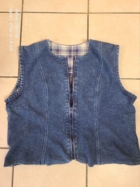 Blue Denim Jean Vest - Women's Sleeveless Jacket